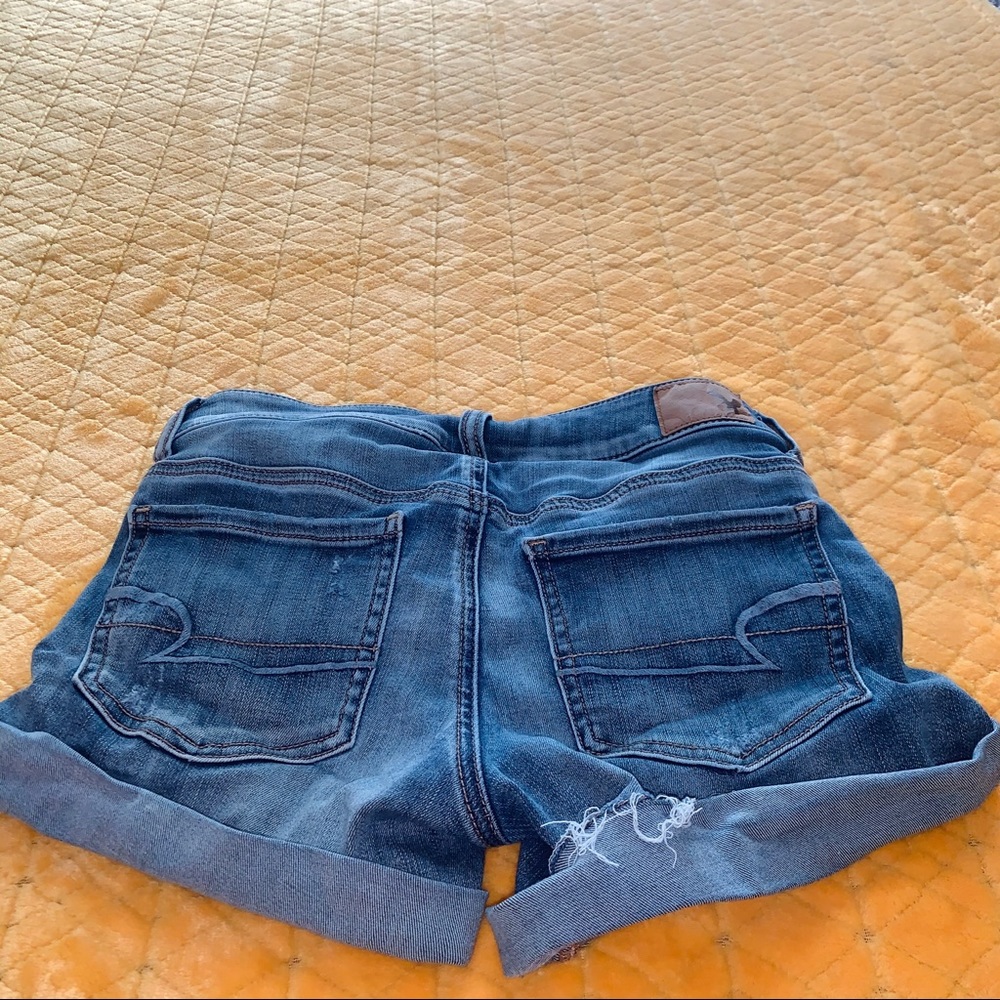 High waisted American Eagle super stretchy shorts. - Picture 7 of 7